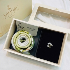 Set Quà HimHip Khăn Lụa Cao Cấp 53*53cm & Cài Áo Kèm Túi Hộp Thiệp - 1137