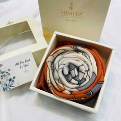 Set Quà HimHip Khăn Viscose  90x90cm Kèm Túi Hộp Thiệp - 1023