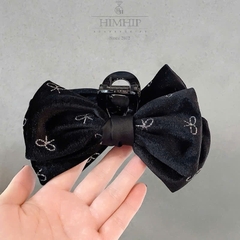 Kẹp Càng Cua HimHip Phối Vải Nhung Hoạ Tiết Nơ Nhũ Thanh Lịch 18 Răng 14x9.5cm