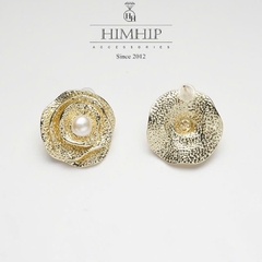 Khuyên Tai Nụ HimHip Mặt Hoa Hồng Vàng Sang Trọng HKCC Mix Ngọc Trai Thật 2.3x2.3cm