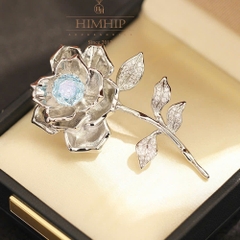 Trâm, Ghim Cài Áo HKCC Hoa Hồng Trắng Phối Nụ Phale Xanh Sang Trọng 6.5*4cm