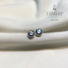 Khuyên Tai Nụ HimHip Mặt Tròn Nhỏ Viền Trắng Thanh Lịch HKCC Đính Phale - Trắng 0.7cm