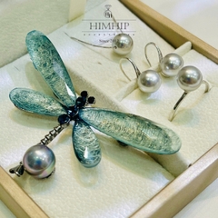 Set Quà Tết HimHip Yên Ngọc Thanh Đình (Dây Chuyền, Khuyên, Nhẫn Tinh Thể Trai 8Ly, Cài Áo Chuồn)