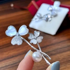 Trâm, Ghim Cài Áo HimHip HKCC Cỏ Ngân Hà 6x2.9cm