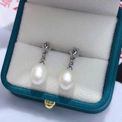 Khuyên Tai Ngắn HimHip Nụ Tròn Sang Trọng HKCC Mix Trai Thật 8-9ly 1.5cm