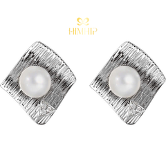 Khuyên Tai Nụ HimHip HKCC Gờ Sóng Trắng 1.5cm Gắn Hạt Trai Thật 6ly