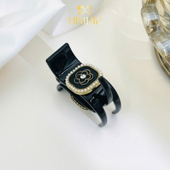 Kẹp Càng Cua HimHip Composite Charm Mặt Vuông Hoa Hồng Viền Giả Trai 3 Răng 5x2cm