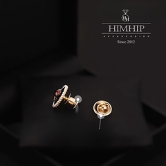 Pin Cài Áo HimHip Vòng Tròn Đen Mặt Hoa Hồng Đỏ Sang Trọng HKCC Mix Trai