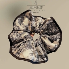 Scrunchies HimHip Phối Vải Viền Đen Hoạ Tiết Cổ Điển 16cm