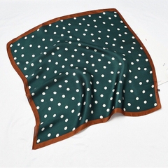 Set quà tặng khăn lụa vuông khổ 70 kèm cài khăn ( không kèm cài áo) - 156 (giá đã bao gồm túi hộp, không kèm thiệp)