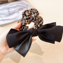 Scrunchies Nơ Da Phối Họa Tiết Da Báo Cá Tính 4cm