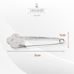 Trâm, Ghim Cài Kim Băng HimHip Hoa 4 Cánh May Mắn HKCC Đính Phale 1x5cm