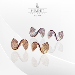 Khuyên Tai Nụ HimHip Mặt Xoắn Chữ S Sang Trọng HKCC Đính Phale 1.8x1.8cm