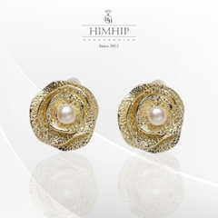Khuyên Tai Nụ HimHip Mặt Hoa Hồng Vàng Sang Trọng HKCC Mix Ngọc Trai Thật 2.3x2.3cm
