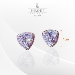 Khuyên Tai Nụ HimHip Tam Giác Reuleaux Sang Trọng HKCC Đính Phale 1x1cm