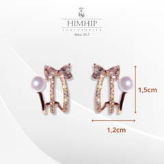 Khuyên Tai Nụ HimHip Vòng Xoắn Thắt Nơ Sang Trọng HKCC Đính Phale, Ngọc Trai 1.2x1.5cm