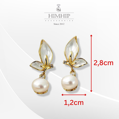 Khuyên Tai Ngắn HimHip Cánh Bướm Sang Trọng HKCC Đính Phale, Ngọc Trai Thật 2.8x1.2cm
