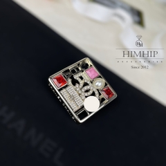 Trâm, Ghim Cài Áo Chanel Vuông Mix Đá Cao Cấp 3.5*3.5cm