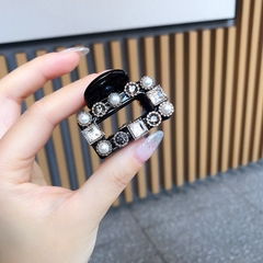 Kẹp Càng Cua HimHip Composite Phối Phale Hạt Giả Trai Mặt Chữ Nhật Sang Trọng 8 Răng 4x2.5cm