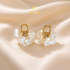 Khuyên Tai Ngắn HimHip HKCC Bạch Hoa Kim Khung 3.5x3,5cm