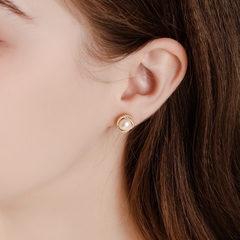 Khuyên Tai Nụ HimHip Nụ Trai Viền Xoắn Vàng Thanh Lịch HKCC Đính Phale, Ngọc Trai 1cm Phụ Kiện Áo Dài