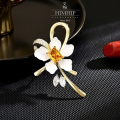 Trâm, Ghim Cài Áo HimHip Hoa Thủy Tiên 5 Cánh Quý Phái HKCC Đính Phale 3*6cm