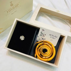 Set Quà HimHip Khăn Lụa Cao Cấp 53*53cm & Cài Áo Kèm Túi Hộp Thiệp - 1140