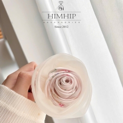 Kẹp Mỏ Vịt HimHip Hoa Hồng Vải Thanh Lịch 6x1cm