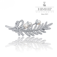 Ghim, Cài Áo HimHip HKCC Bó Tam Nụ Lộc Non Hạt Trai Thật 5.7x2.3cm