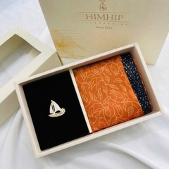 Set Quà HimHip 20/11 Khăn Lụa Dài & Cài Áo Kèm Túi Hộp Thiệp - 1122