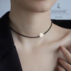 Choker HimHip Phale Đen 2ly Phối Mặt Hoa Hồng Khảm Trai Sang Trọng 32+7cm