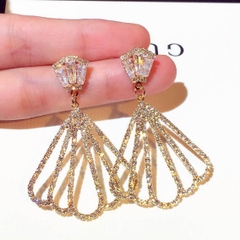 Khuyên Tai Bản To HimHip Hình Vỏ Sò Sang Trọng HKCC Đính Phale 3.3x5cm