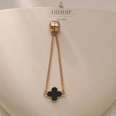 Pin Cài Tự Hít HimHip Cỏ 4 Lá Phối Xích Sang Trọng HKCC Đính Phale 9.5x2.3cm