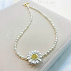 Set Trang Sức HimHip Vòng Cổ Trai Thật 4ly 40.5cm Mặt Cúc Hoa Mi Sang Trọng Kèm Hộp