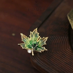 Pin Cài Áo HimHip Lá Phong Nhỏ May Mắn HKCC Đính Phale 3*3,5cm