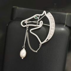 Trâm, Ghim Cài Áo HimHip HKCC Ngựa Tết Phale Phối Hạt Trai Thật 4.2*6.5cm