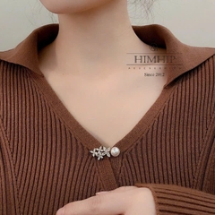 Trâm, Ghim Cài Xiên HimHip HKCC Chùm Hoa Nhỏ 4 Cánh Phối Hạt Giả Trai 3.8*1.5cm