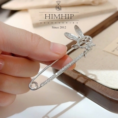 Trâm, Ghim Cài Áo Kim Băng HimHip HKCC Thỏ Phale Lấp Lánh 6.5*2.8cm