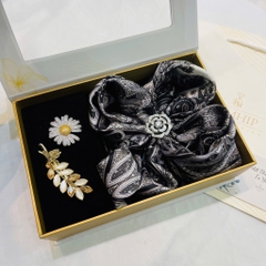 Set Quà HimHip Khăn Lụa Vuông 70x70cm & Cài Khăn, Cài Áo, Kẹp Tóc Kèm Túi Hộp Thiệp - 626