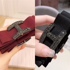 Kẹp móc dọc H đá thanh lịch 3*9cm
