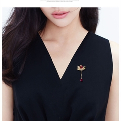 Trâm, Ghim Cài Áo Nhỏ HimHip Hoa Sen Tua Dài Sang Trọng HKCC Đính Phale 2,5*5cm