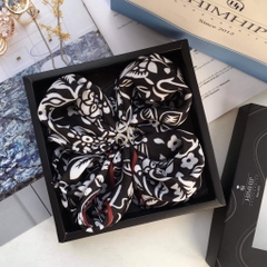 Set quà tặng khăn lụa vuông khổ 70 kèm cài khăn - 163 (giá đã bao gồm túi hộp, không kèm thiệp)