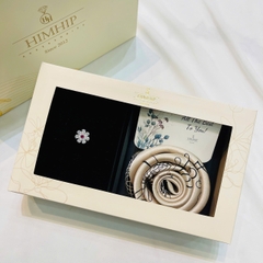 Set Quà HimHip Khăn Lụa Cao Cấp 53*53cm & Cài Áo Kèm Túi Hộp Thiệp - 1142