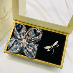 Set Quà HimHip Khăn Lụa Cao Cấp 53*53cm & Cài Khăn, Cài Áo Kèm Túi Hộp Thiệp - 1149