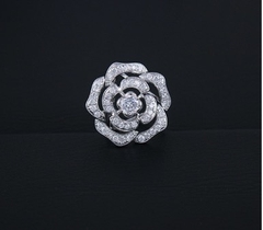 Set quà tặng khăn lụa vuông khổ 70 kèm cài khăn (không kèm cài áo) - 145 (giá đã bao gồm túi hộp, không kèm thiệp)