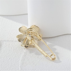 Trâm, Ghim Cài Kim Băng HimHip Hoa Trà Trắng Sang Trọng HKCC Mix Trai 2x4cm