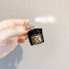 Kẹp Đỉnh HimHip Composite Mặt Hoa Cổ Điển 6 Răng 2x2cm