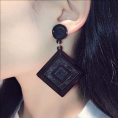 Khuyên Tai Bản To HimHip Nhựa Cao Cấp Hình Thời Hoạ Tiết Da Báo Thời Thượng 5.2*7.5cm