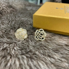 Pin Cài Áo HimHip Hoa Hồng Viền Đá Nữ Tính HKCC Đính Phale 2cm