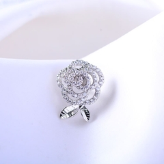 Pin Cài Áo HimHip Hoa Hồng Xoắn Lá Vàng Nữ Tính HKCC Đính Phale 1.5cm